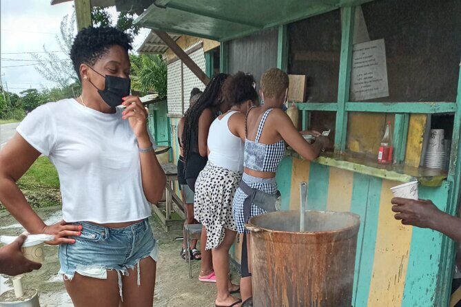7 Mile Beach & Ricks Cafe with free Shopping experience - The Free Shopping Stop: Browse Without Making It the Main Event