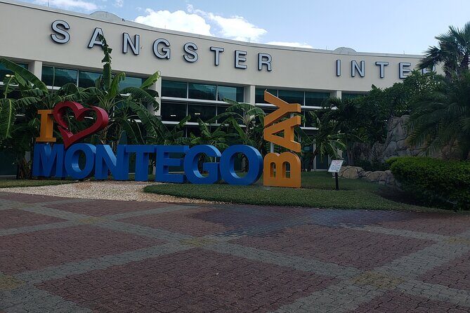 A "Private" Airport Transfer to Grand Palladium Resort - What the Ride Feels Like: Clean Vehicle, Patient Driver