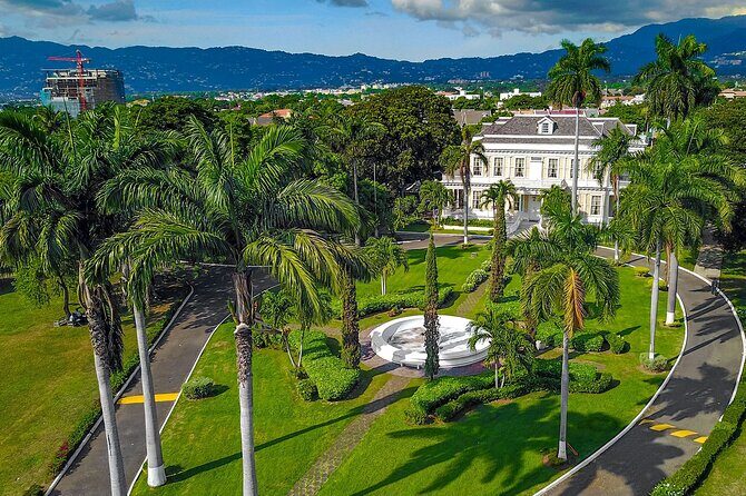Airport Group Transfers-Kingston - Getting to and from the airport, not just one direction
