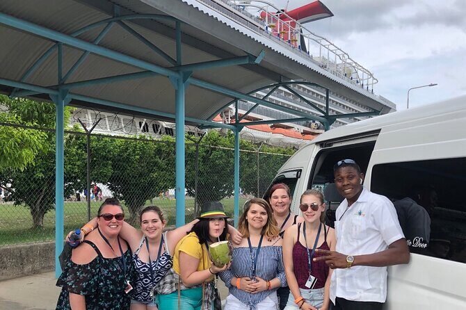 Airport Round transfer Excellence,Coral Springs,Paladium, Royaltan Blue Waters - Pickup, Meeting Up, and Finding Your Driver
