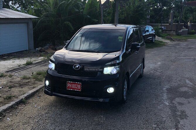 Airport Round-Trip Transfers To Negril From Sangster’s International Airport - What the Ride Feels Like: Comfort, Water, and Landmark Talk