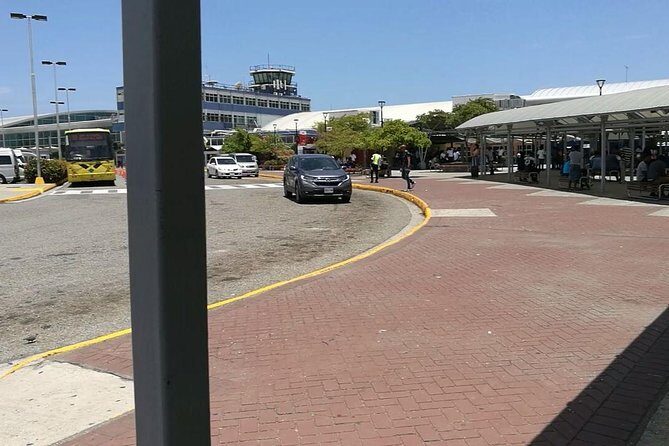 Airport Transfer MBJ Montego Bay to Kingston - Stop for Snacks and Drinks: When Breaks Are Actually Part of the Plan