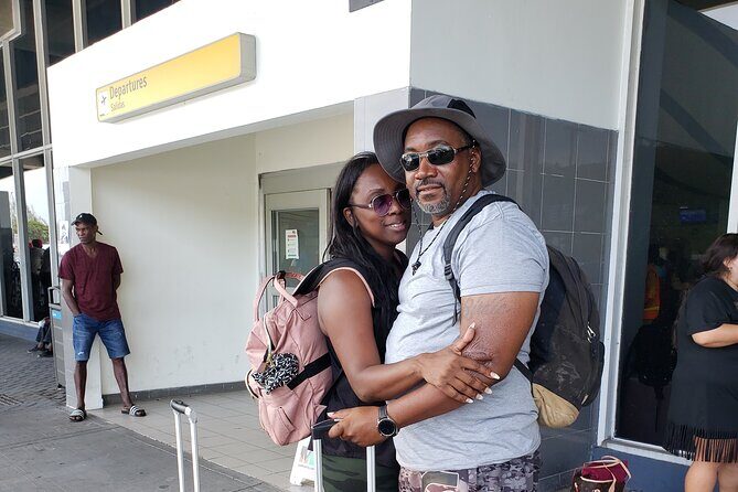 Airport Transfer Montego Bay: Riu Montego / Reggae / Palace - When the Airport Gets Messy: Taxi Hustlers and Pickup Delays