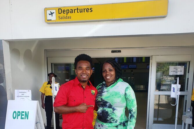 Airport Transfer Montego Bay: Riu Montego / Reggae / Palace - Clean, Air-Conditioned, and Built for Solo Travelers