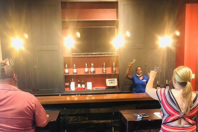 Appleton Estate Rum and Ys Falls Tour - The local flavor between the big stops