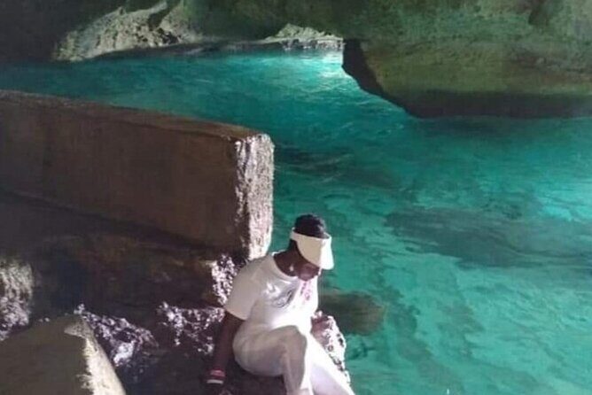 Bamboo Rafting Limestone Foot Massage/Negril 7 Miles Beach/Ricks Cafe Combo - Comfort, Privacy, and the Role of Driver Aaron