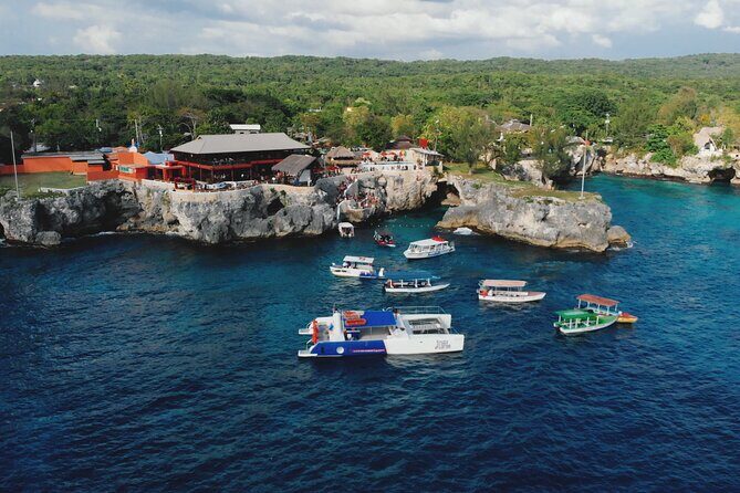 Bamboo River Rafting with Negril Ricks Cafe Visit - Lethe Estate rafting: the calm part of the day