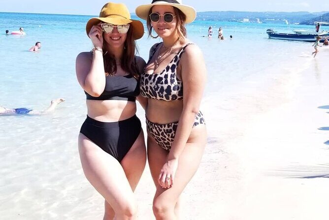 Beach please / Beach day in Ocho Rios Jamaica - The Human Factor: Hosting and Communication You Can Trust