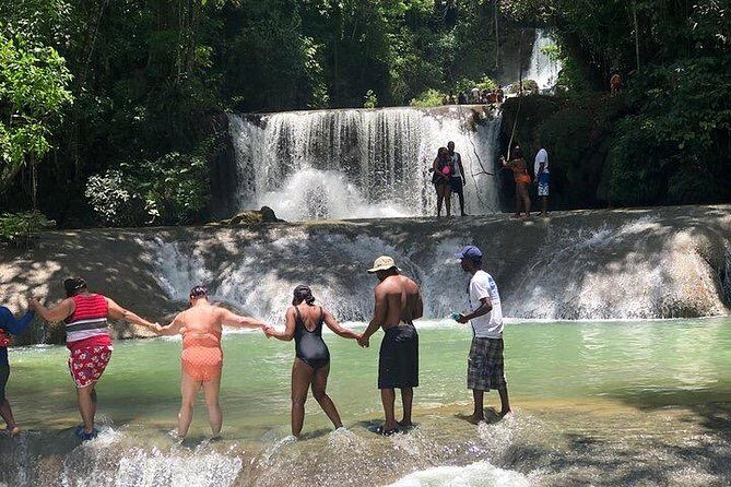 Black River Safari and YS Water Falls - What to bring for a day of river + falls
