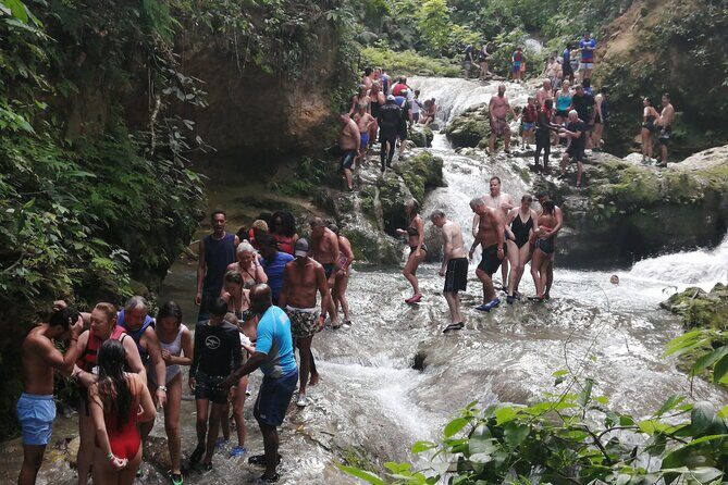 Blue Hole Adventure Ocho Rios. - The first 10 minutes: stream hike and waterfall back massage
