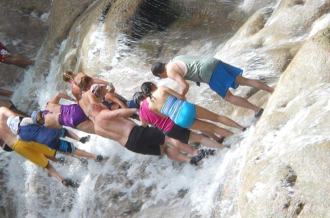 Blue Hole and Dunn's River Falls from Montego Bay - Scotchies Jerk Break: A Local Food Stop Built Into the Timing