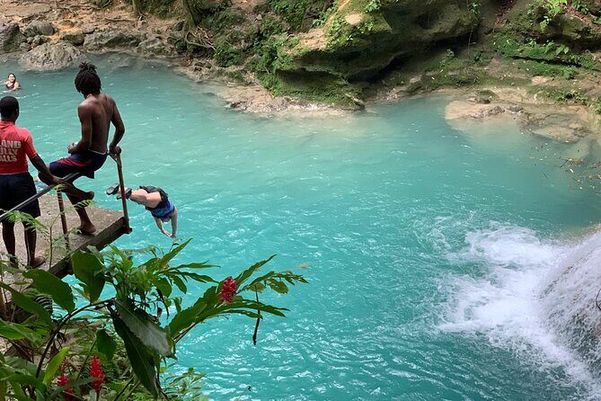 Blue Hole & Dunn's River Falls with Lunch from Negril - Two Famous Waterfalls, One Long Day from Negril