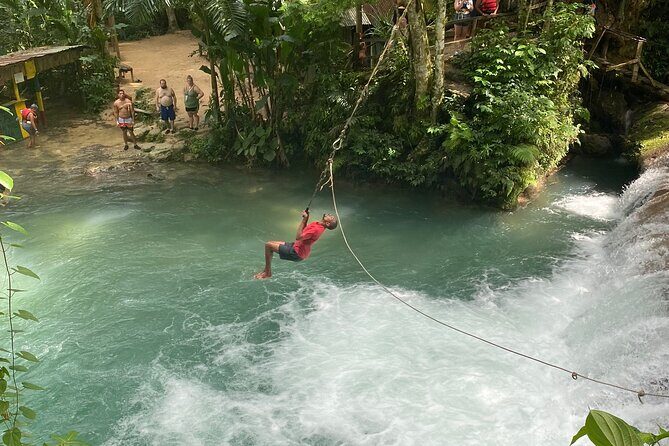 Blue Hole Falls & Ocho Rios from Montego Bay & Falmouth Jamaica - Ocho Rios craft and souvenir time: good for browsing, not shopping marathons