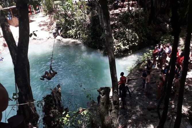 Blue Hole from Ocho Rios - Getting picked up in Ocho Rios without the driving stress