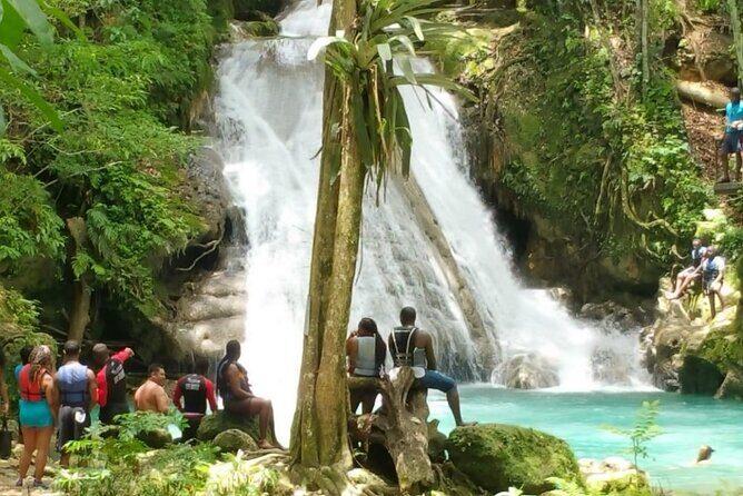 Blue Hole/Secert falls and Dunns River Combo Tour - Blue Hole and Secret Falls: Swimming With a Lifeguard