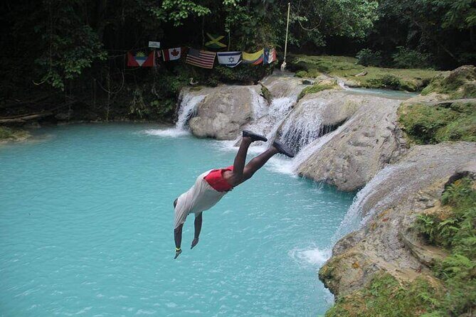 Blue Hole / Secret Falls Private Tour including Entry Fee - Getting Picked Up Without Losing the Day