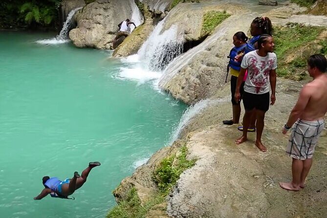 Blue Hole Waterfalls and Rasta Garden from Montego Bay - Stop Timing and Pacing: How the Day Stays Manageable