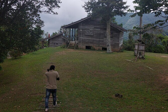 Blue Mountain Sight-Seeing & Nature Trail Hike with Private Guide - Cost and value: is $200 per person worth it?