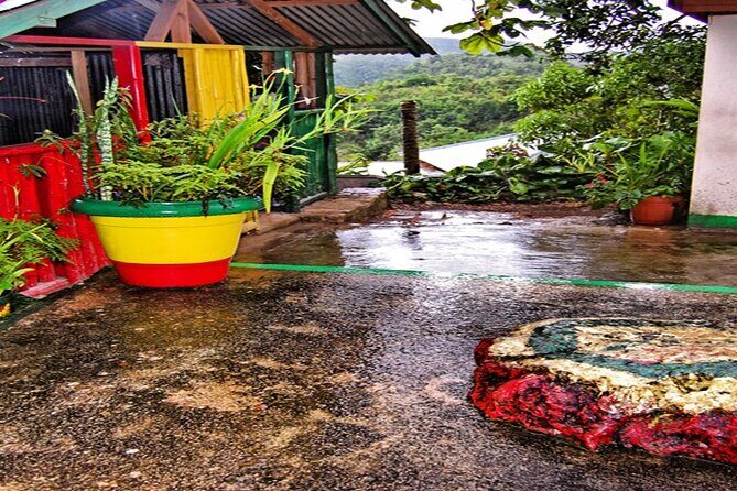 Bob Marley Nine Mile and Dunns River Combo from Ocho Rios - Stop 1: Nine Mile and the Bob Marley Experience