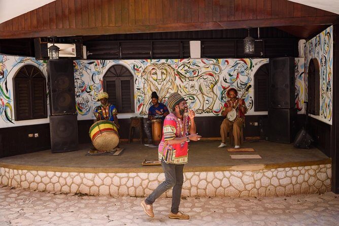 Bob Marley Nine Mile and Dunn's River Falls Tour From Montego Bay - Dunn’s River Falls Ocho Rios: the stroll, the splash, and the photos