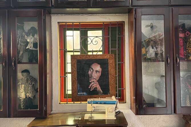 Bob Marley Nine Mile Tour - Entering Nine Miles with a Rastafarian guide