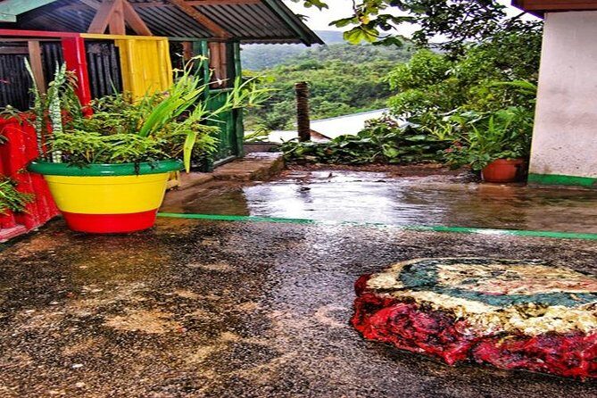 Bob Marley Nine Mile Tour - From Montego Bay - On the road with big history: bauxite mine and Columbus’s landing