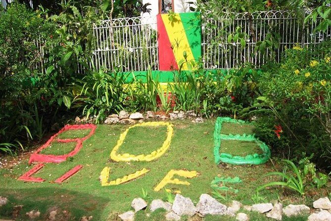 Bob Marley Nine Mile Tour from Ocho Rios - The one big surprise: food and entry fees are extra