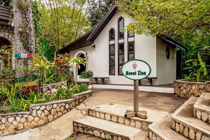 Bob Marley Nine Miles, sightseeing and local food and fruit stop - From Montego Bay to Nine Mile: the drive you’ll remember