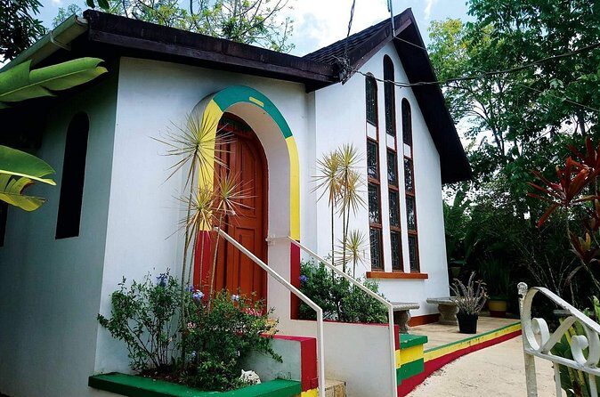 Bob Marley Nine Miles, sightseeing and local food and fruit stop - Timing, comfort, and the right type of traveler