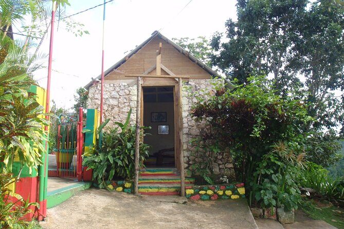 Bob Marley Nine Miles, sightseeing and local food and fruit stop - Inside Bob Marley’s Mausoleum and childhood home