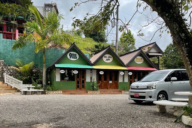 Bob Marley's Nine Mile Mausoleum Tour (Complimentary Rum Punch) - Complimentary Rum Punch: The Little Break That Changes the Pace