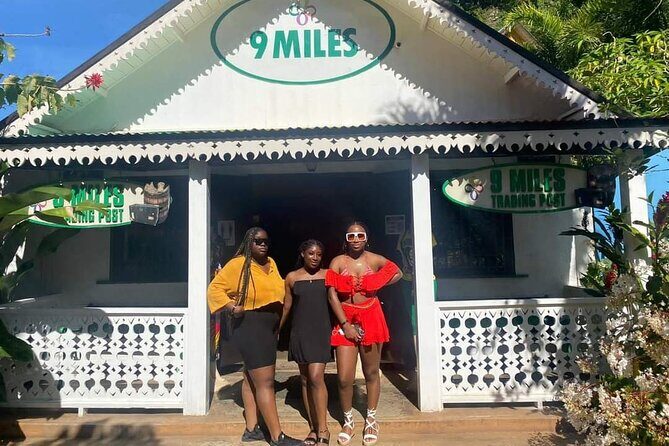 Bob Marley's Nine Mile Tour with Admission from Montego Bay - Stops That Break Up the Day: Rio Bueno and Columbus Park in Discovery Bay