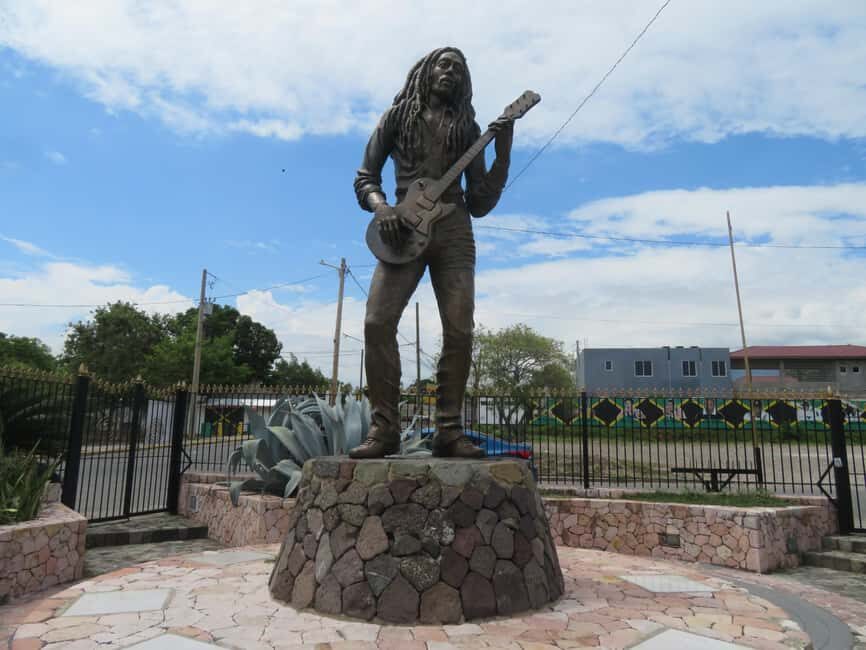 City Tour of Kingston Including Entry Fees - Water Lane and the Downtown Kingston street-scene stops