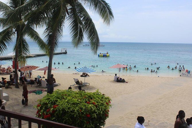 Doctor's Cave Beach and Shopping - Jimmy Buffett’s Margaritaville: Fun Views, Realistic Price Expectations