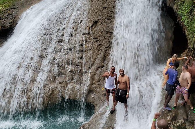 Dunn's River and Blue Hole Tour from Ocho Rios - Private Guide Support: Why This Tour Feels Easier Than It Looks