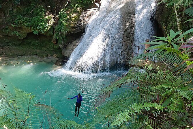 Dunn's River and Blue Hole with lunch combo from Montego Bay - Ocho Rios lunch stop: Jerk chicken or jerk pork, plus a drink