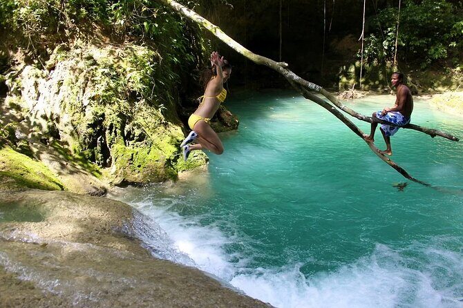 Dunn's River Falls and Blue Hole Adventure from Montego Bay Ja - Stop 2: Dunn’s River Falls and Park (Climb 180 Feet With a Guide)