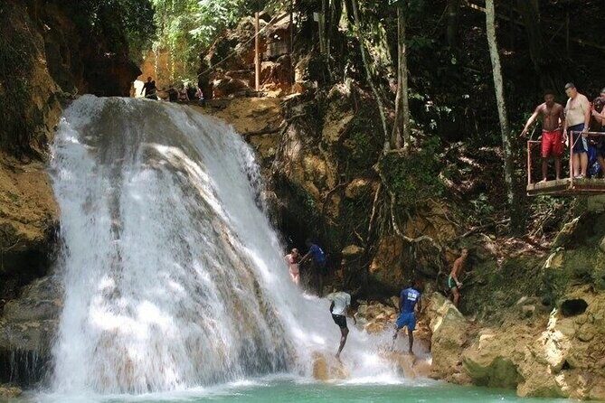 Dunns River Falls and Blue Hole Ocho Rios - Blue Hole Ocho Rios: rope swings, swimming pools, and cave-ish adventure