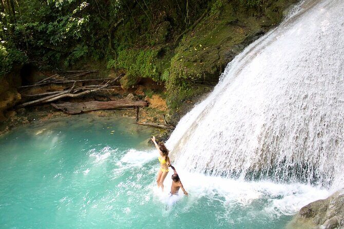 Dunns River Falls and Blue Hole Ocho Rios - Getting there: pickup, ride comfort, and real timing