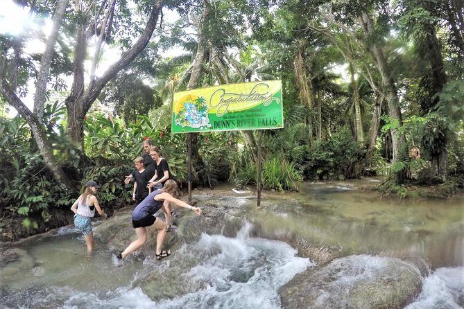 Dunn's River Falls and Ocho Rios Shopping Tour from Montego Bay Hotels - Columbus Park: a quick historical stop without the pressure