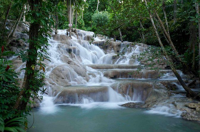 Dunn's River Falls And Shopping Tour From Ocho Rios - Private transport that keeps the day calm