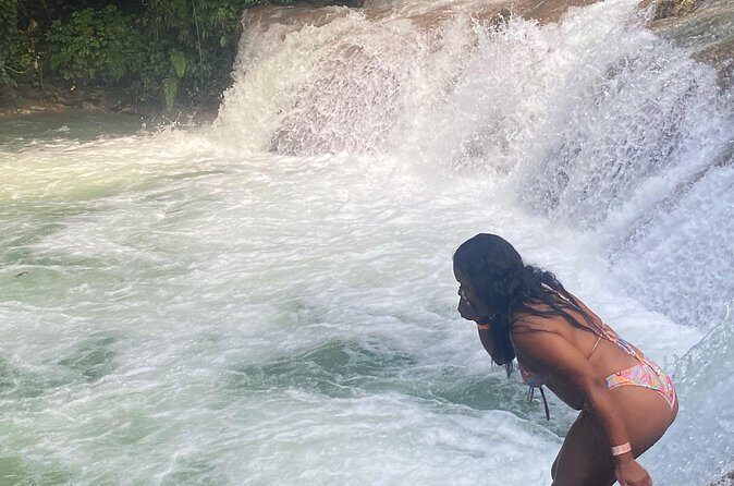 Dunns River Falls and Shopping Tour in Ocho Rios - Scottie’s Lunch Stop: A Break in the Middle of the Action