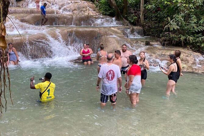 Dunn's River Falls and Tubing Combo Tour from Falmouth - Shopping near Ocho Rios: Taj Mahal for coffee, rum, and souvenirs