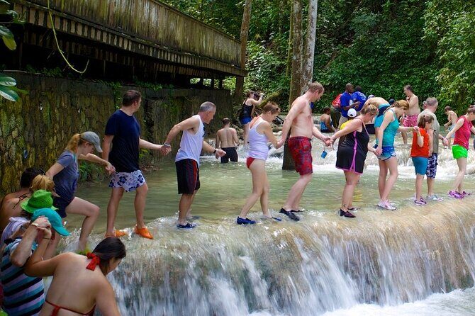 Dunn's River Falls & Blue Hole Combo Tour from Ocho Rios - Lunch Stop for Jerk Chicken: A Practical Break in the Middle