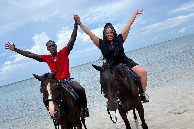 Dunns River Falls, Rafting, Zipline & Horseback from Montego Bay - White River Bamboo Rafting: Relaxing Water With One Big Caveat