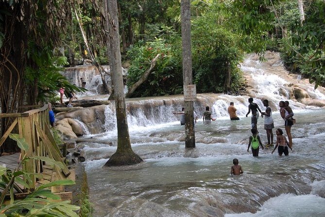 Dunn's River Falls Tour from Ocho Rios - Pickup From the Ocho Rios Cruise Terminal: Comfort Starts Early