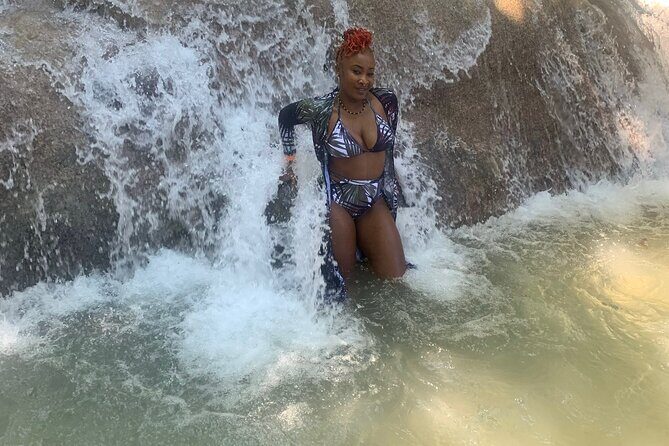 Dunn's River Falls, Zipline Adventure from Kingston - Craft market and local shops: don’t rush this part