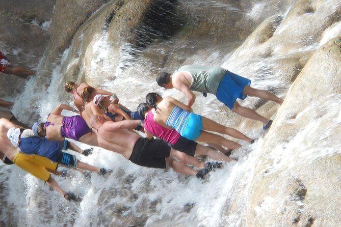 Dunn's River Tour from Falmouth - The driver experience: why Glenn’s style can change your whole day