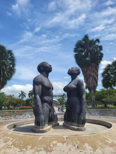 Explore Downtown Kingston and New Kingston: - Emancipation Park and New Kingston Sights: A Central Break