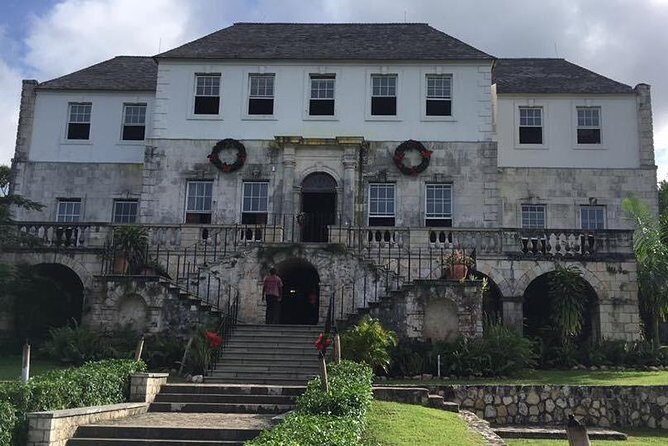 Explore Montego Bay Jamaica Rose Hall Great House Day/Night Tour - Getting Picked Up in Montego Bay (and Why It Matters at Night)